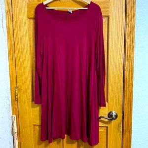 Cute! Maroon Dress with Pockets, just below the knee, Size XL